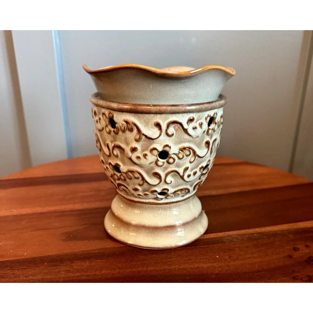 Scentsy MILANO Full Size Warmer Renaissance Blue and Brown Highlights Retired